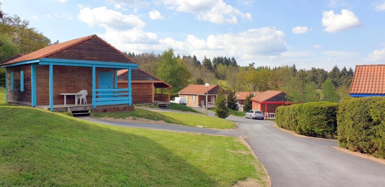 Les Chalets De La Margeride Blavignac Exterior foto