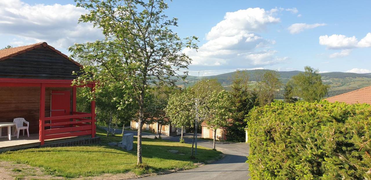 Les Chalets De La Margeride Blavignac Exterior foto